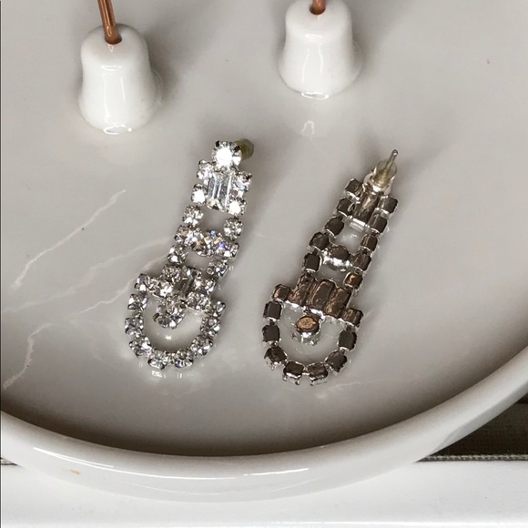 🎉 CRYSTAL EARRINGS 🎉 - Picture 2 of 2
